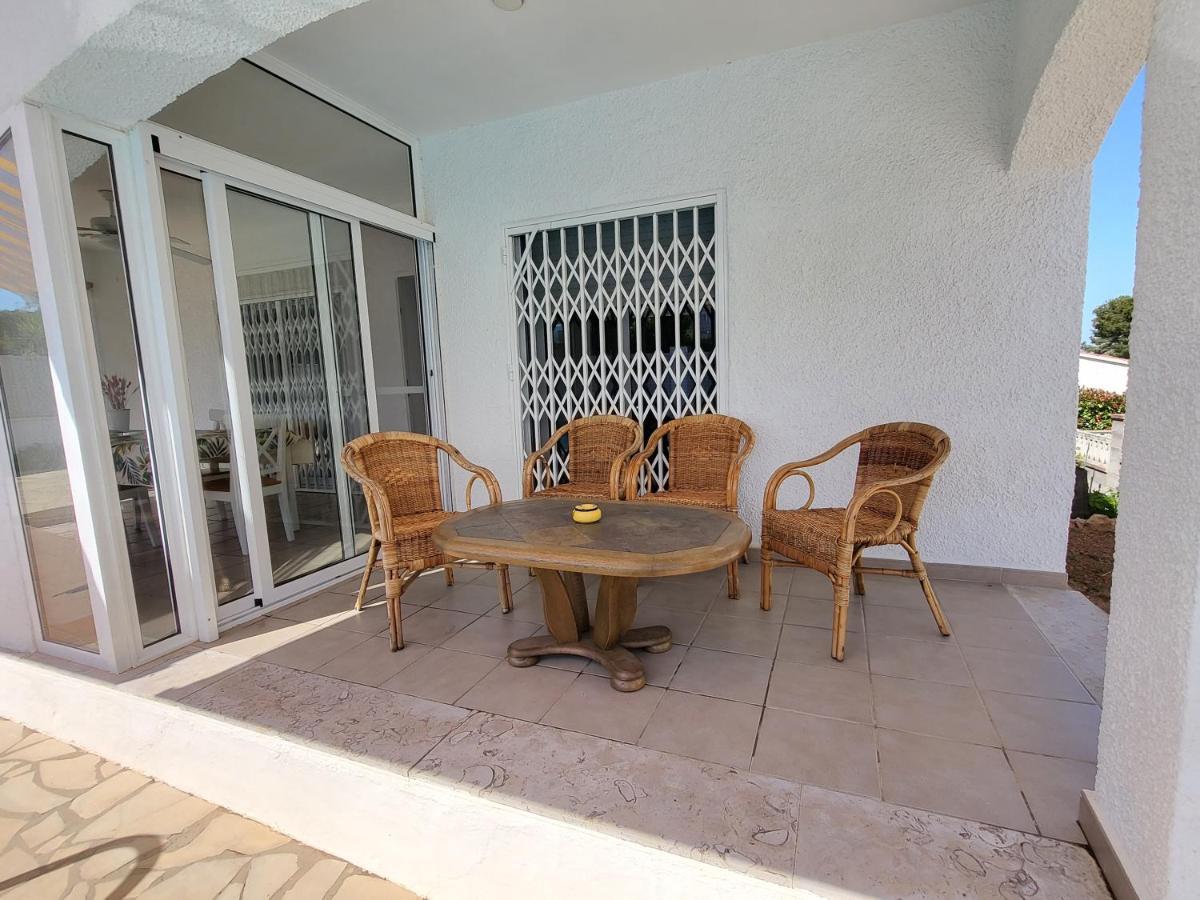 Torredembarra Cosy, Well Equipped House, 5 Min. From The Beach Exterior photo